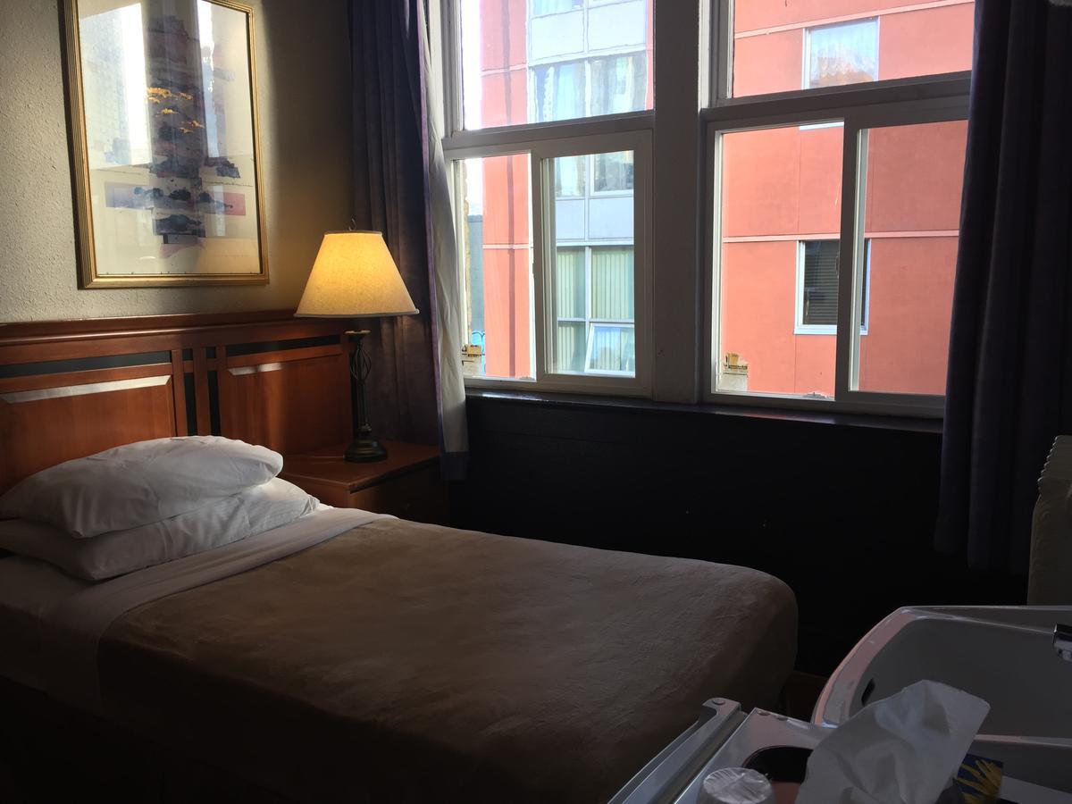Hotel Ambassador Vancouver Eksteriør bilde