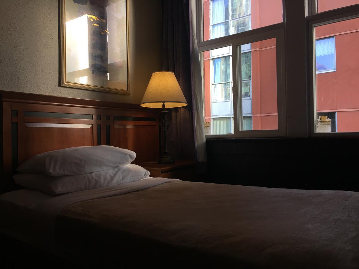 Hotel Ambassador Vancouver Eksteriør bilde