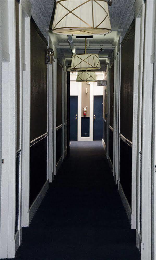 Hotel Ambassador Vancouver Eksteriør bilde